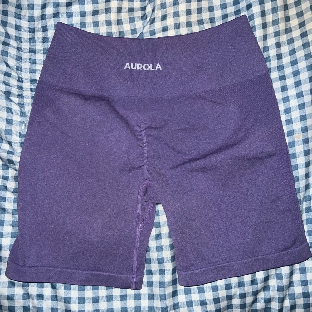 Aurola scrunch shorts